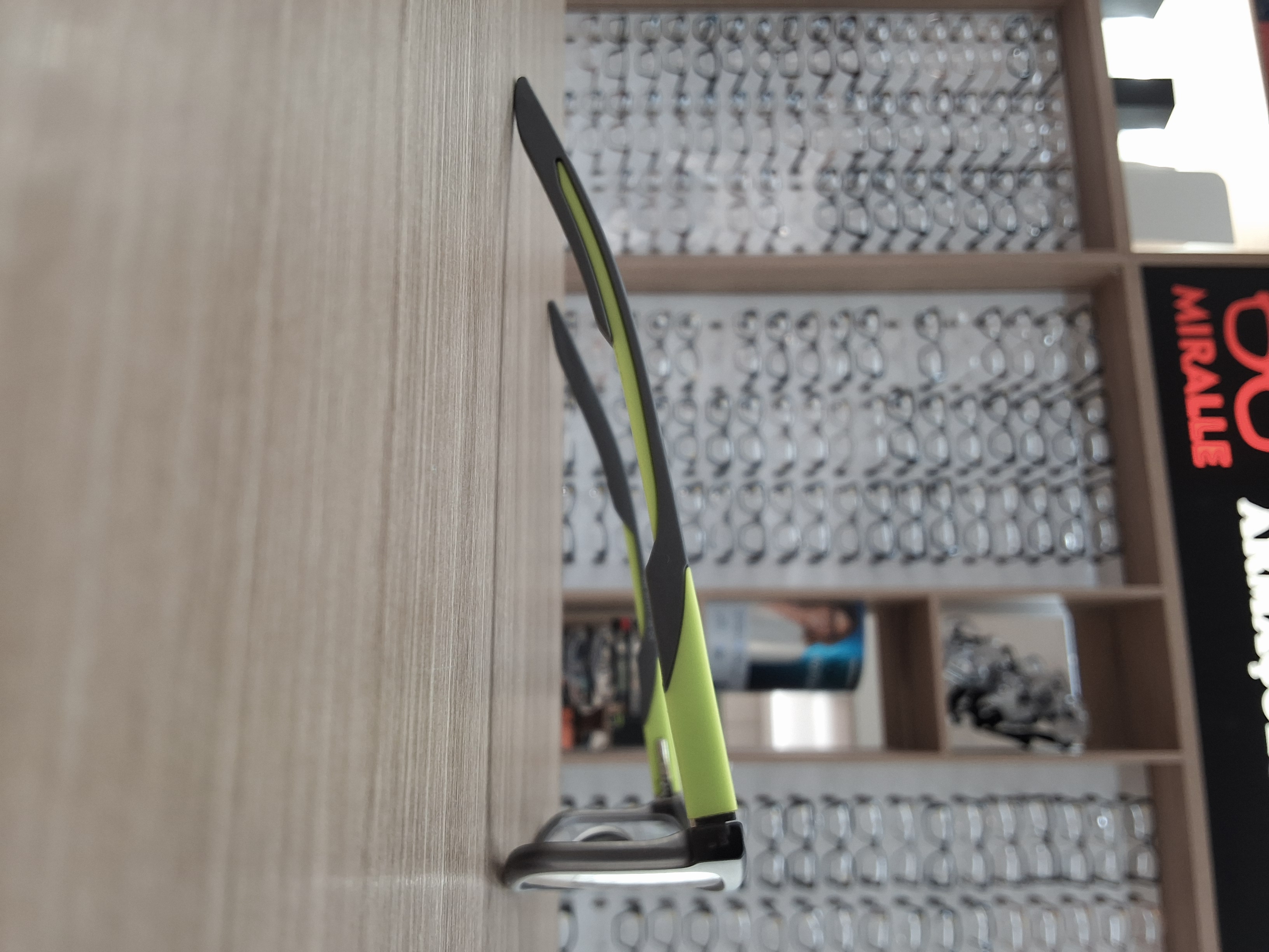 Armação Fiorenza Masculina Retangular Grafite com Verde Neon — Óculos Atacado Optico