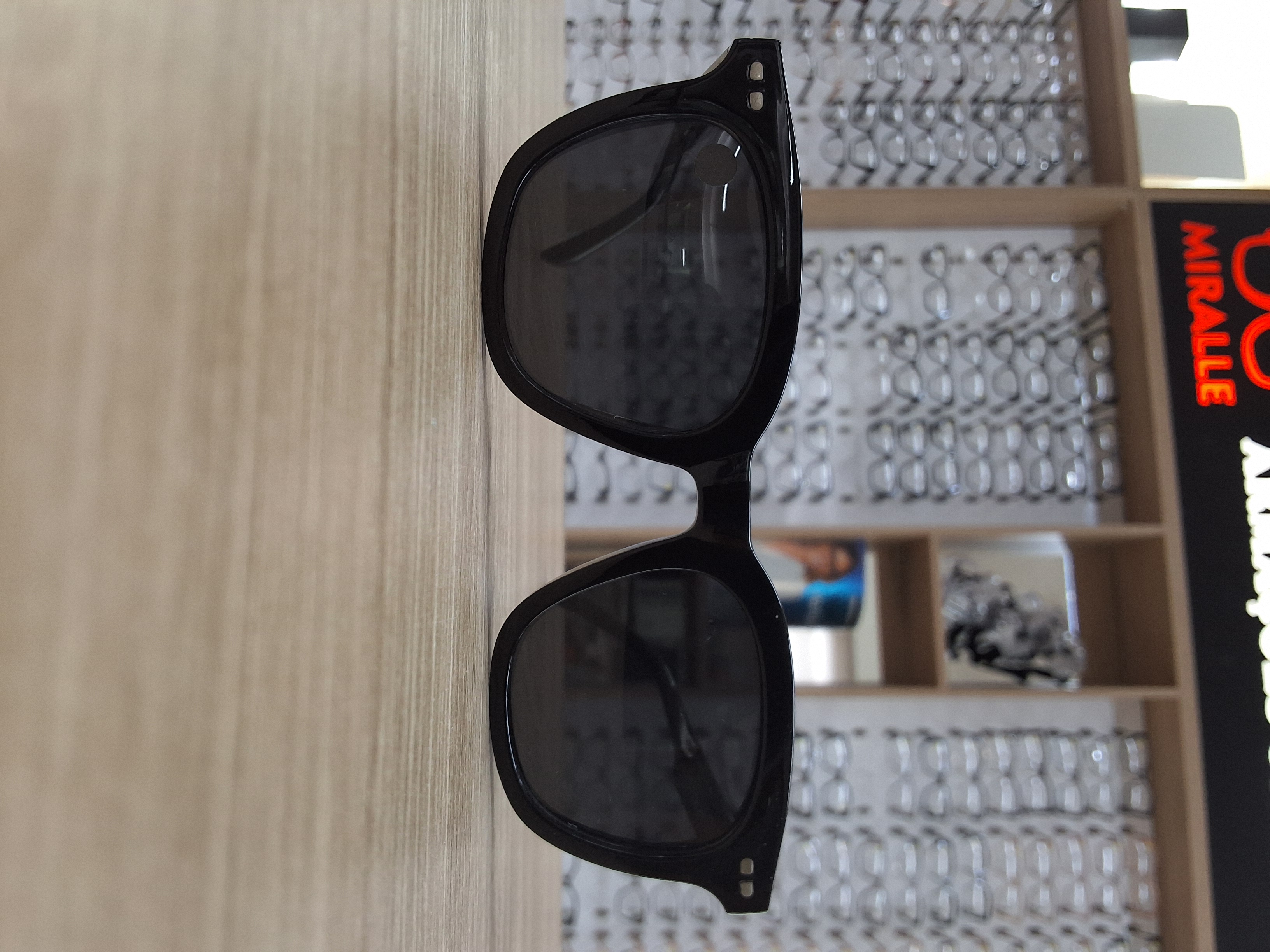 Óculos Solar Unissex Retrô Preto Acetato com Lente Fumê UV400 — Óculos Atacado Optico