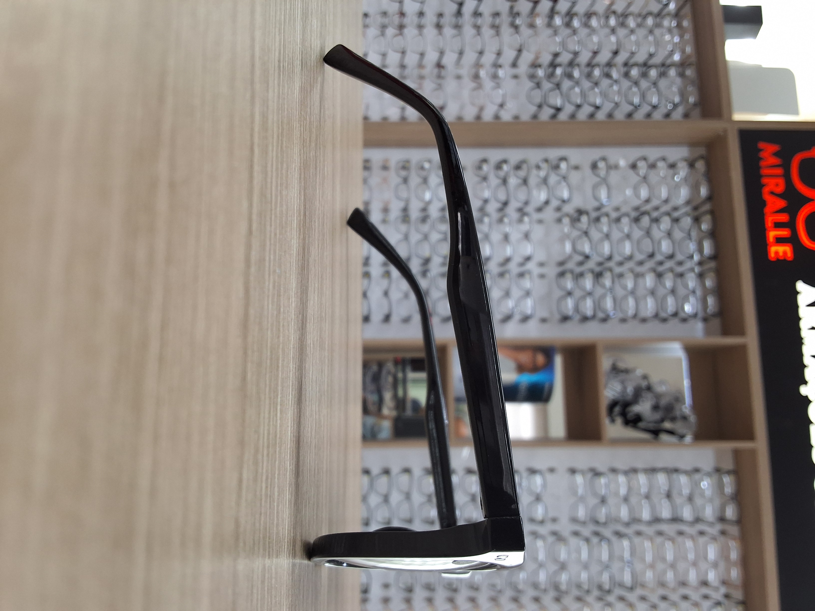 Óculos Solar Unissex Retrô Preto Acetato com Lente Fumê UV400 — foto 2 — Óculos Atacado Optico