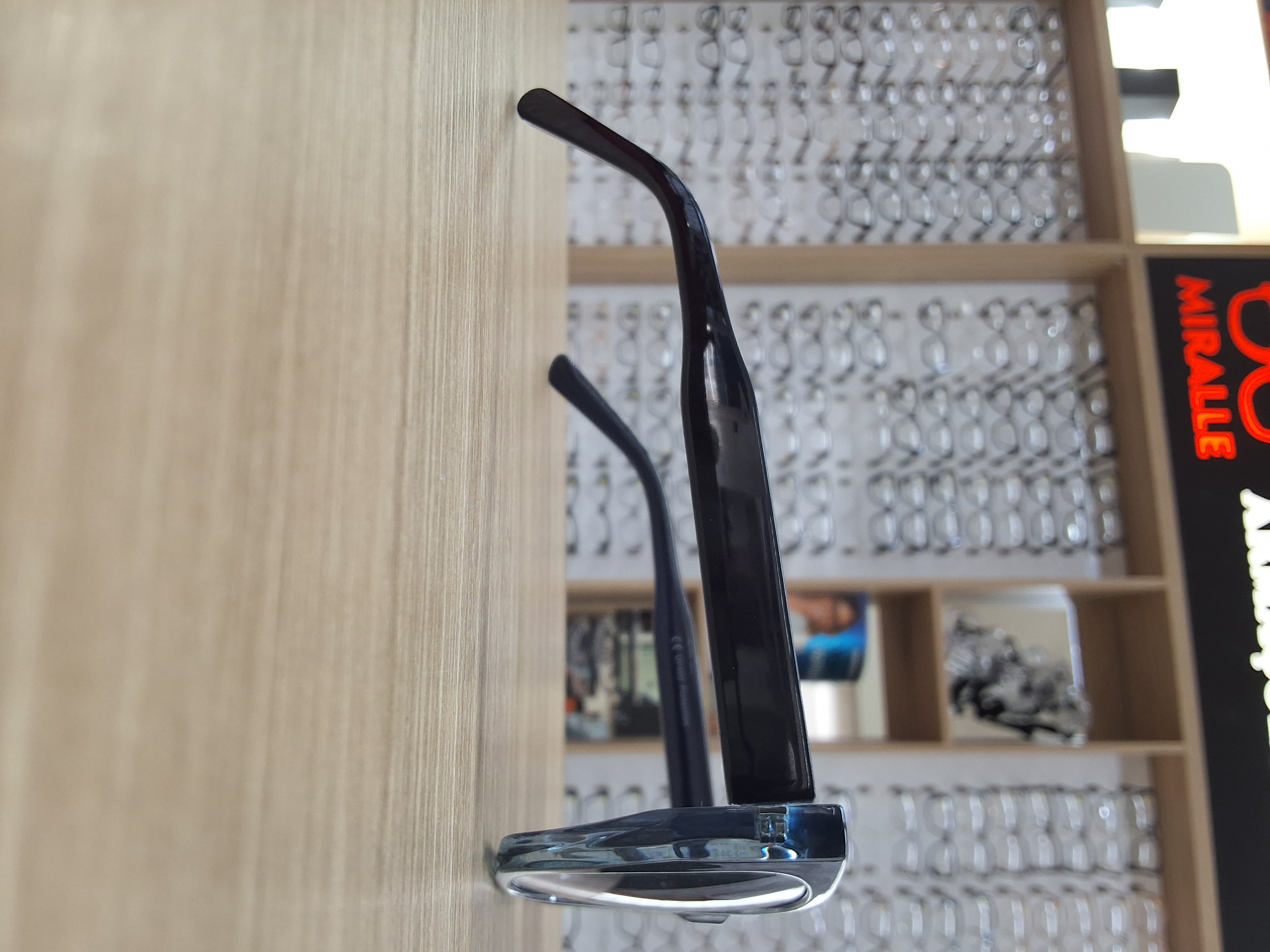 Óculos Solar Feminino Fiorenza Verona Black Quadrado Oversized UV400 — foto 2 — Óculos Atacado Optico