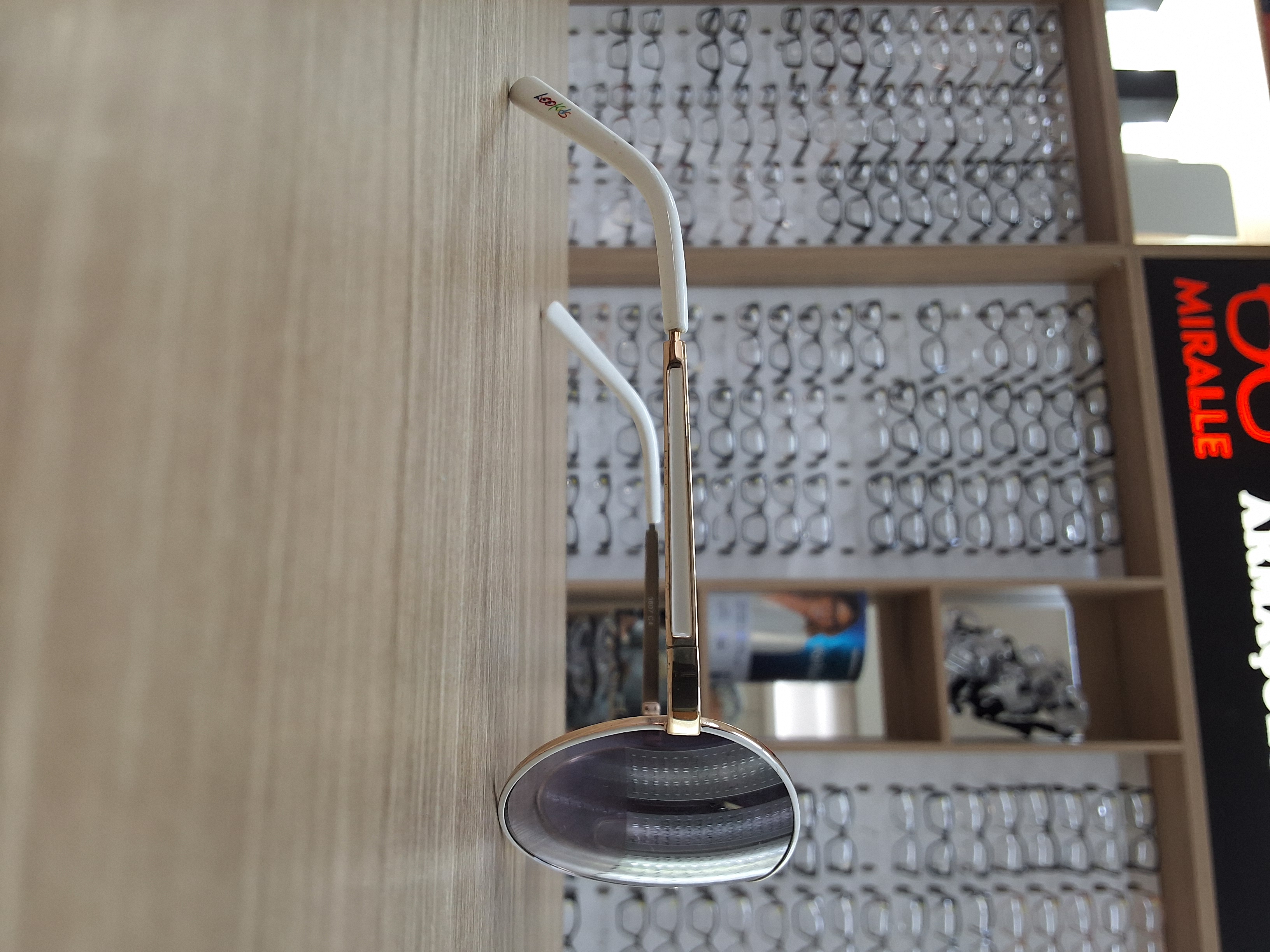 Óculos Solar Fiorenza Capri Luxe Aviador Branco e Dourado Degradê — foto 2 — Óculos Atacado Optico
