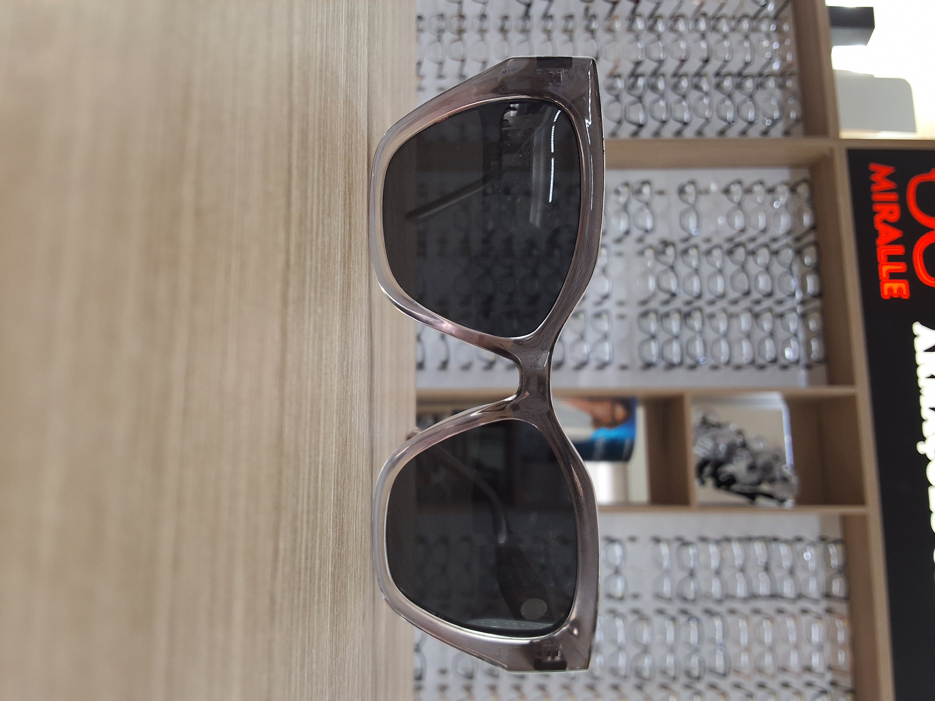 Óculos Solar Feminino Gatinho Cristal Fumê Degradê com Lentes Fumê e Proteção UV400 — Óculos Atacado Optico