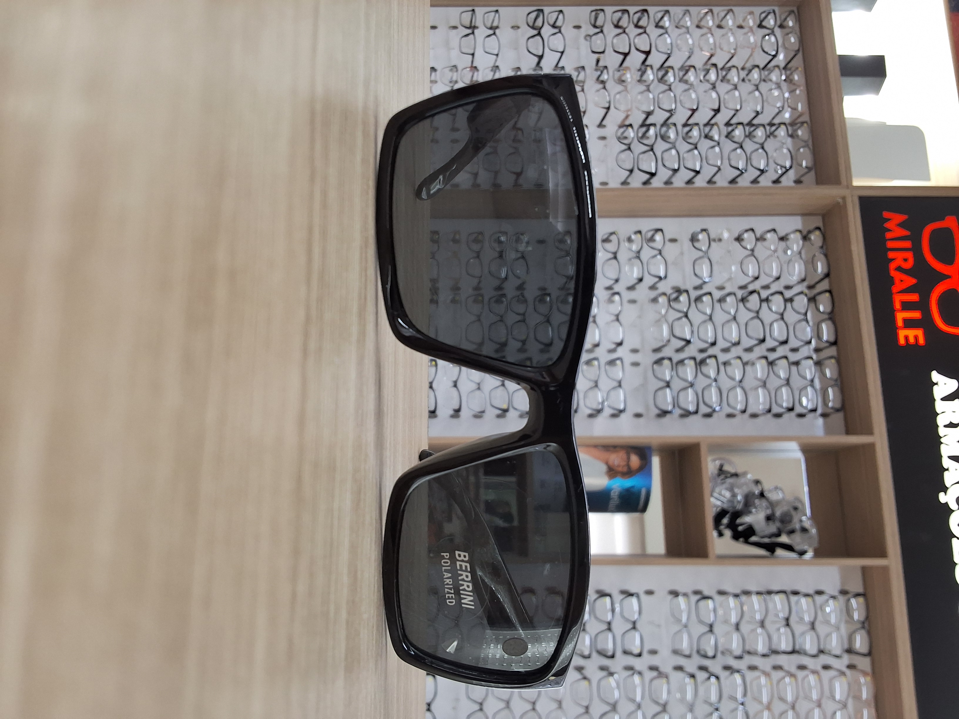 Óculos Solar Masculino Berrini Polarized Black Premium — foto 2 — Óculos Atacado Optico