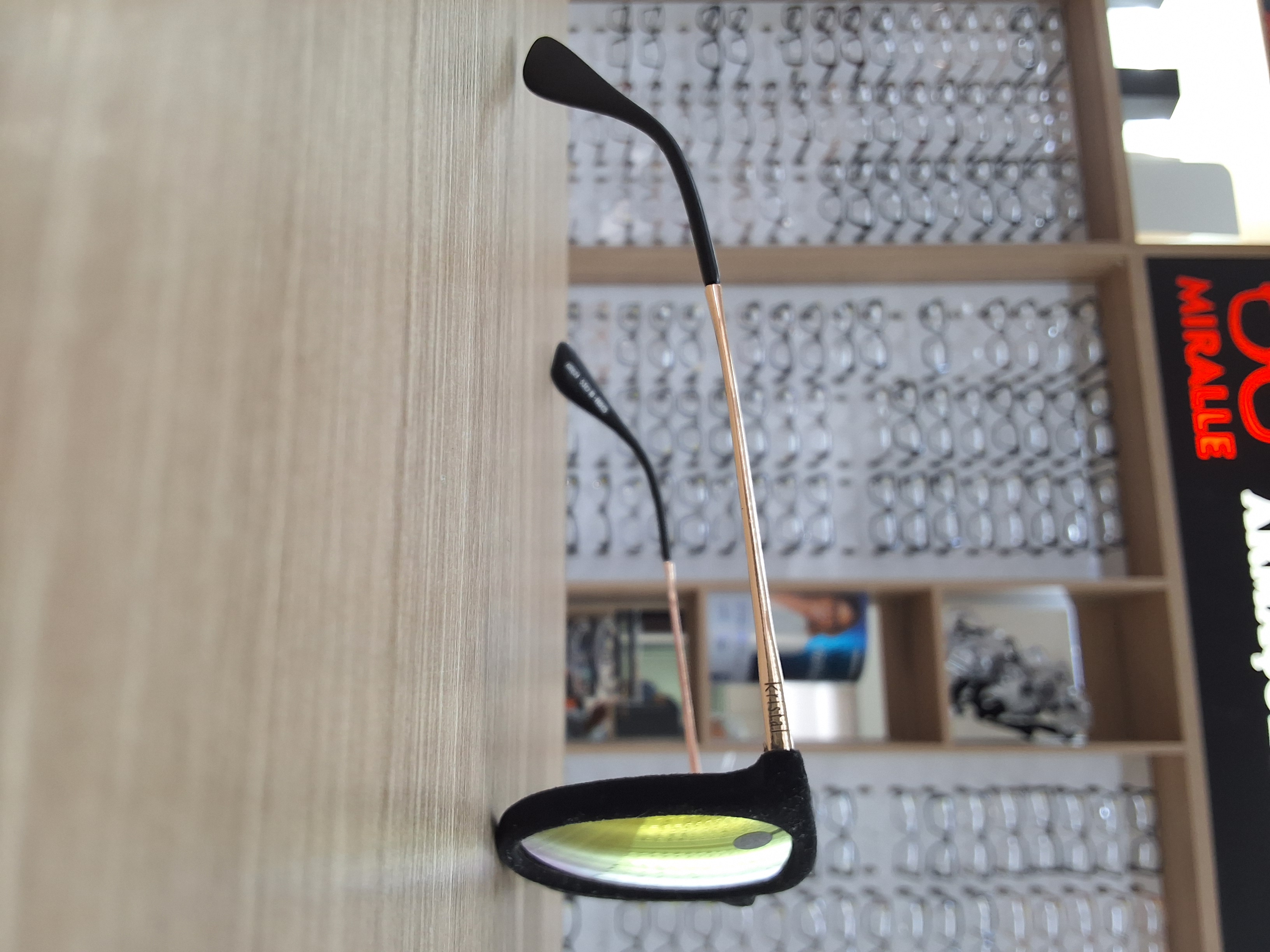 Óculos Solar Fiorenza Sunset Mirror Dourado Espelhado UV400 — foto 2 — Óculos Atacado Optico