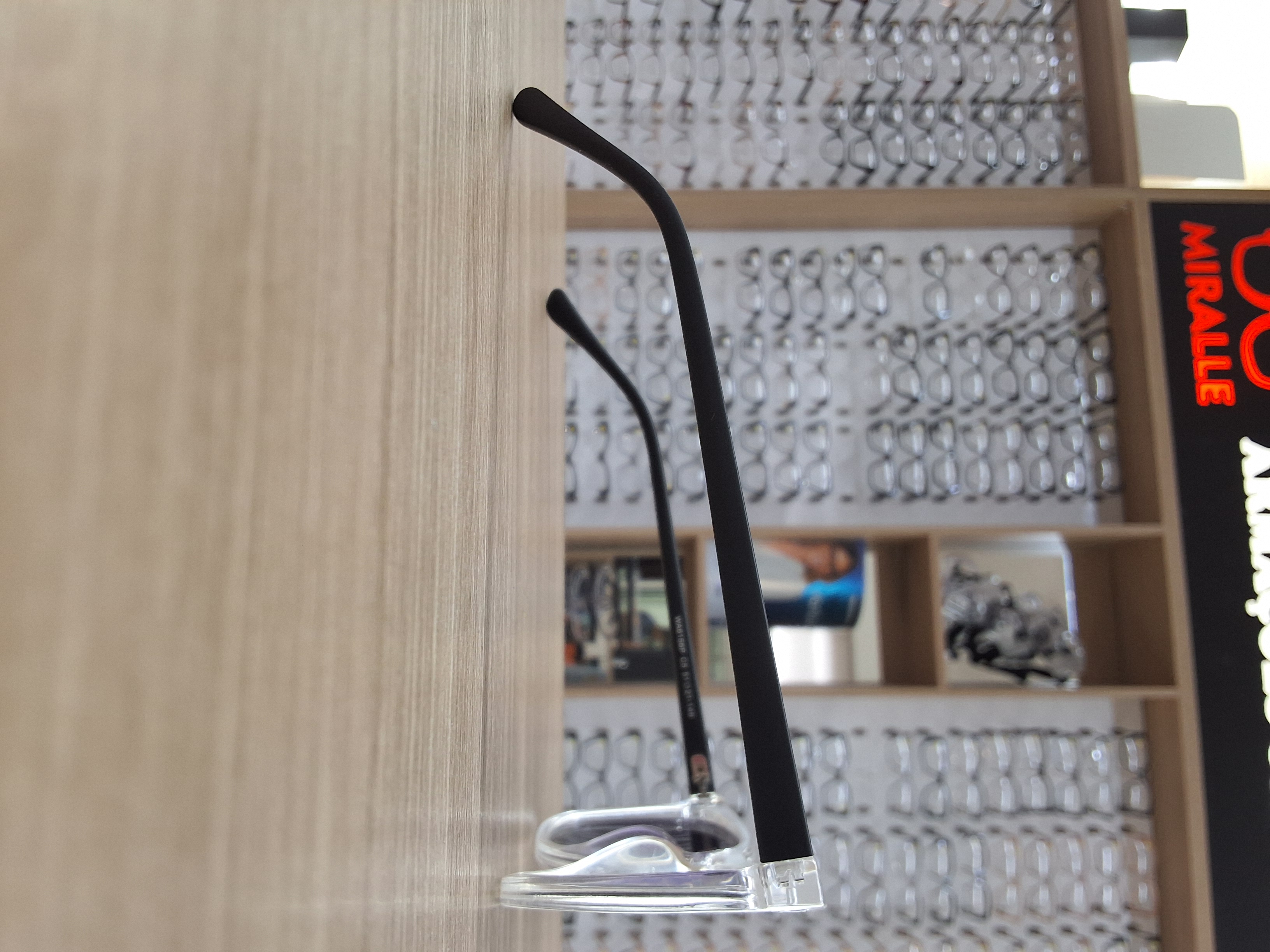 Óculos Solar Unissex Cristal Transparente com Lentes Fumê e Proteção UV400 — foto 2 — Óculos Atacado Optico