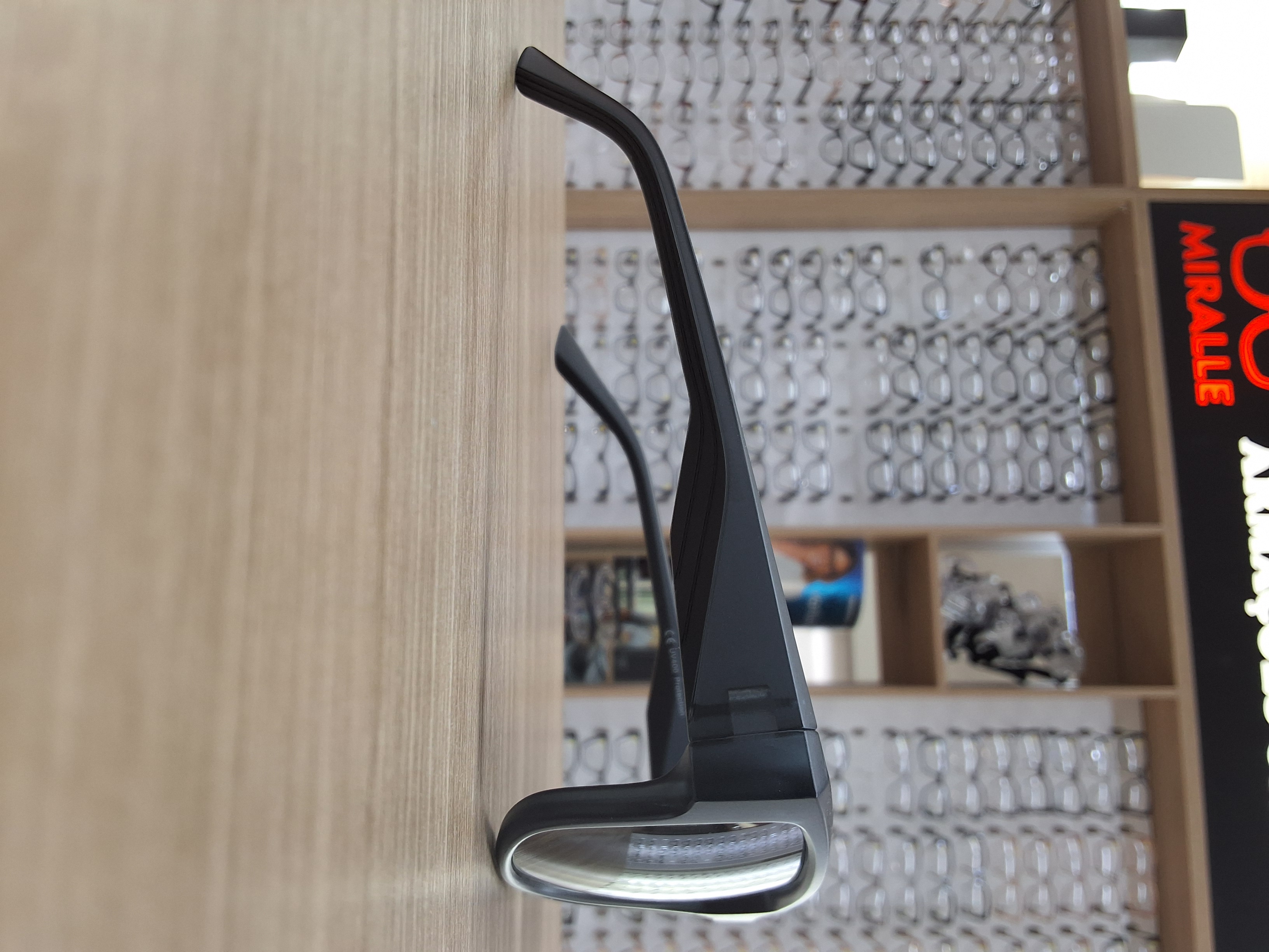 Óculos Solar Masculino Geométrico Preto Fosco com Lentes Fumê UV400 — foto 2 — Óculos Atacado Optico