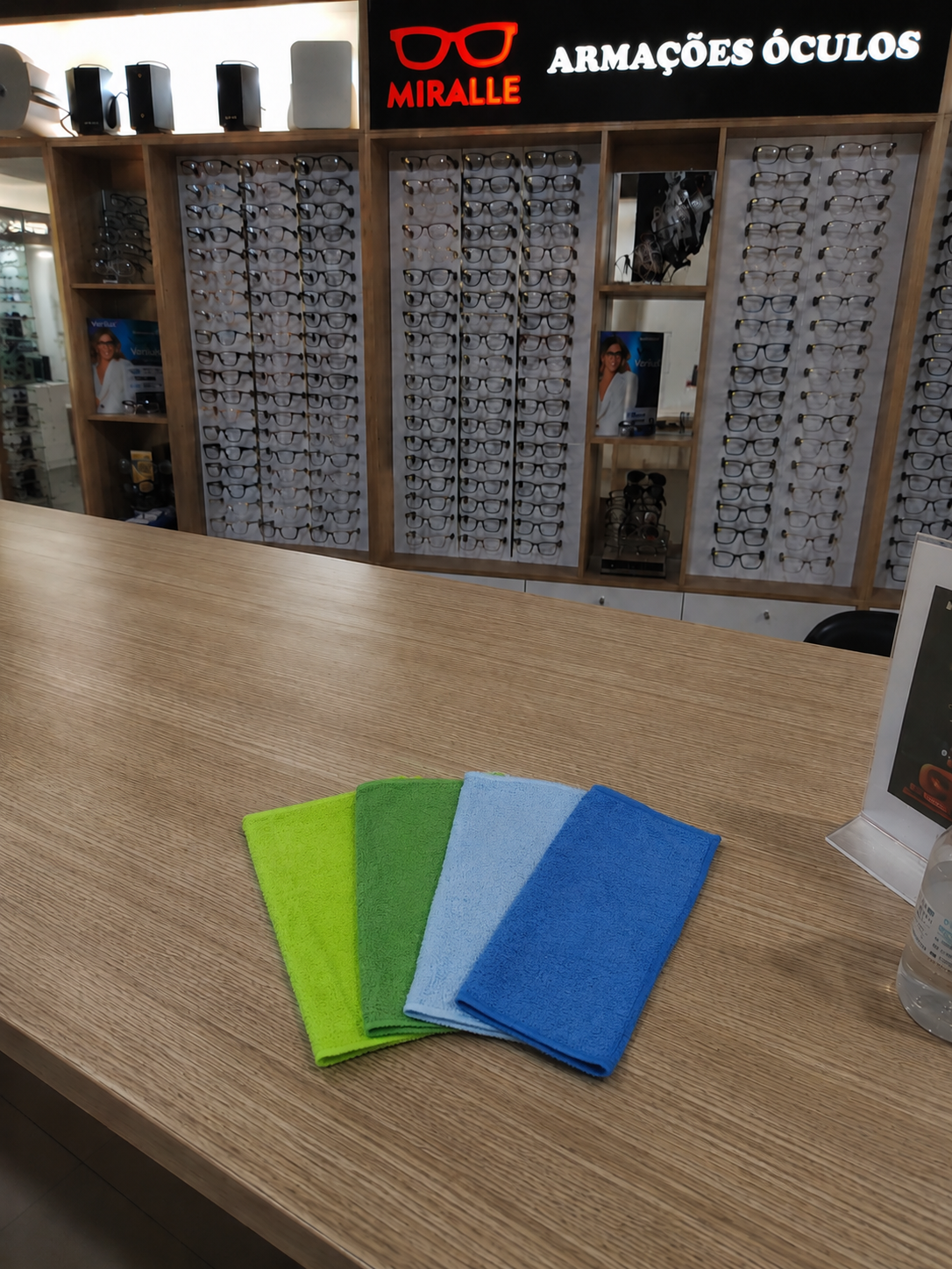 Flanela Modelo Toalha para Limpeza de Lentes — Insumos Atacado Optico